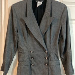 Women’s double breasted blazer/suit jacket
